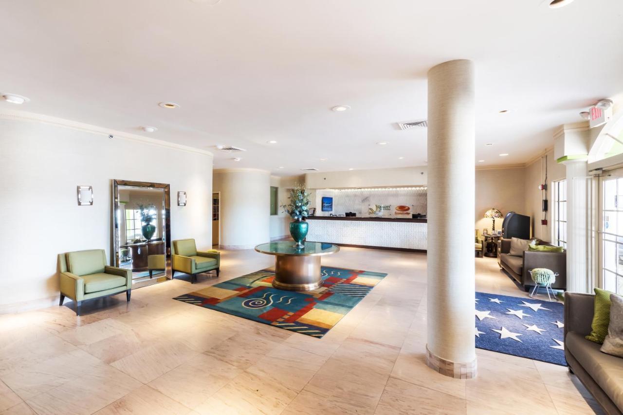 Quality Inn & Suites Conference Center Winter Haven Bagian luar foto