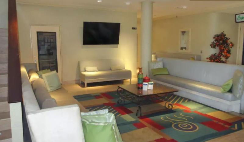 Quality Inn & Suites Conference Center Winter Haven Bagian luar foto
